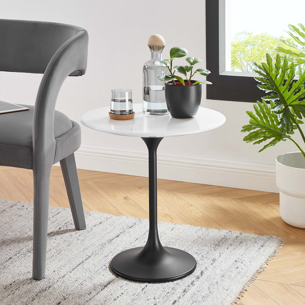 Lippa 20" Round Wood Side Table - Black White