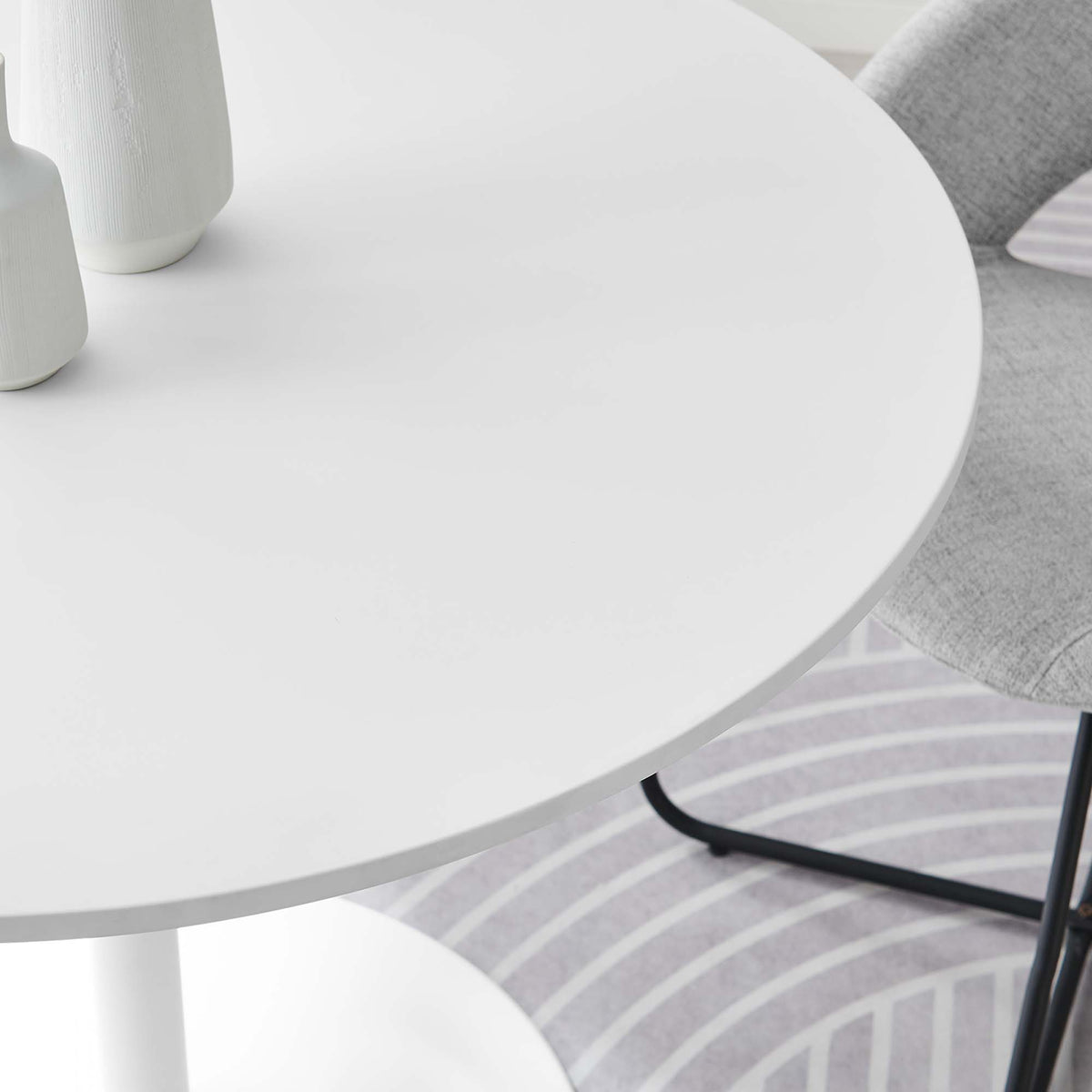 Pursuit 40" Dining Table - White White