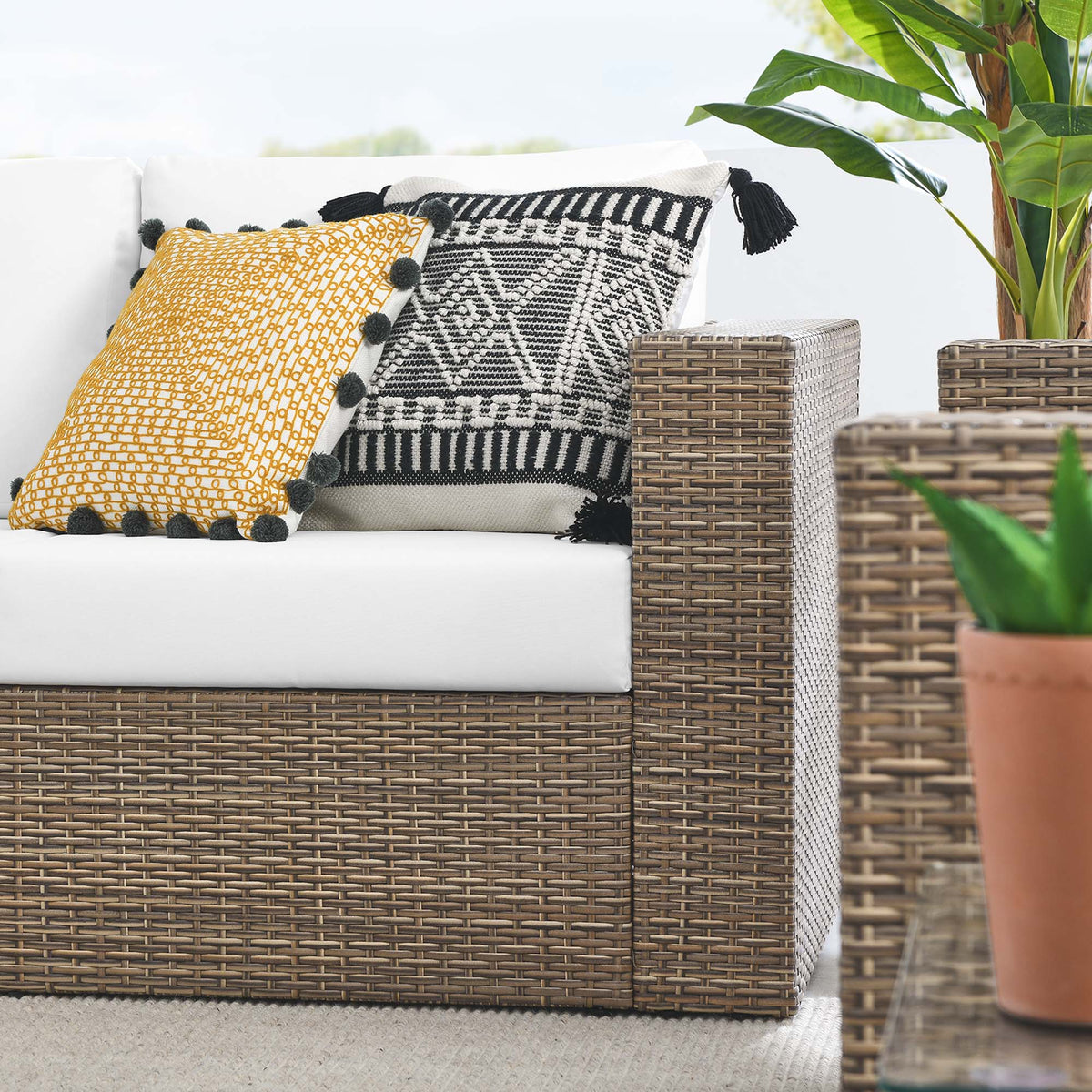 Convene 5-Piece Outdoor Patio Furniture Set - Cappuccino White