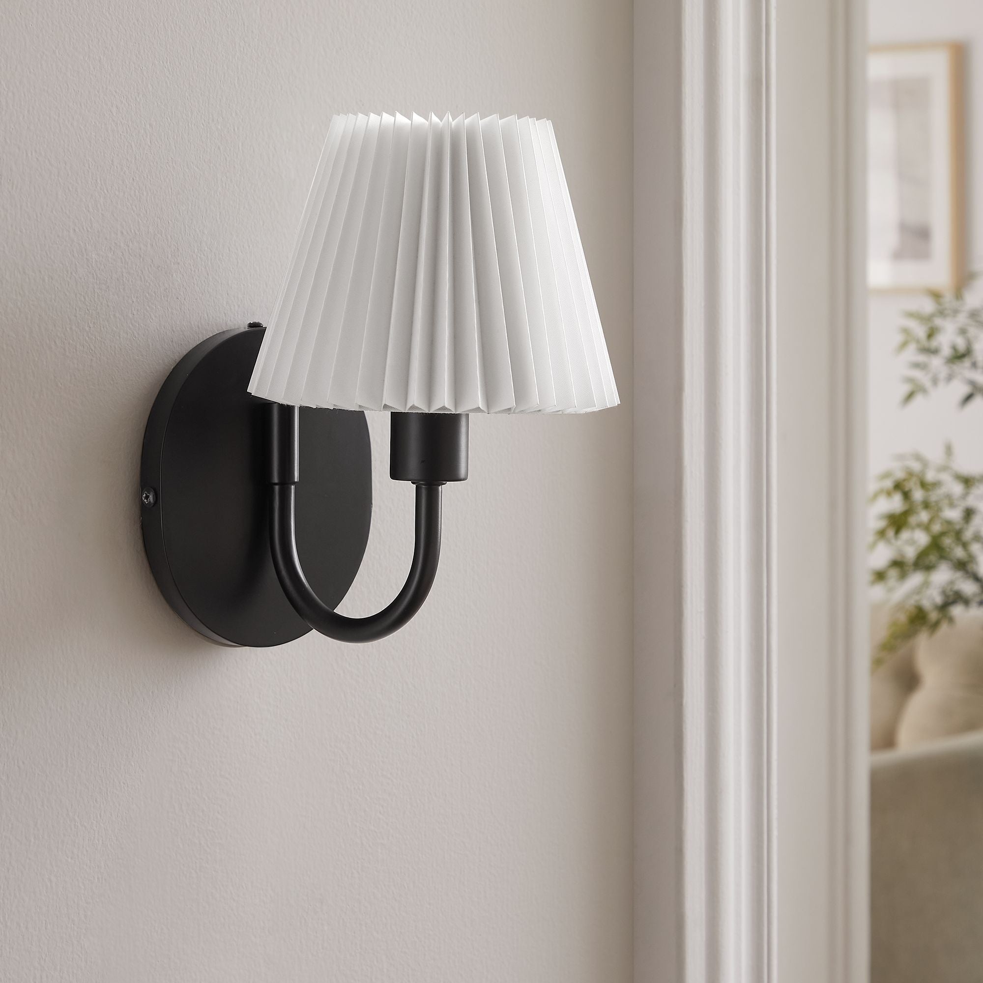 Wave Wall Sconce - Black
