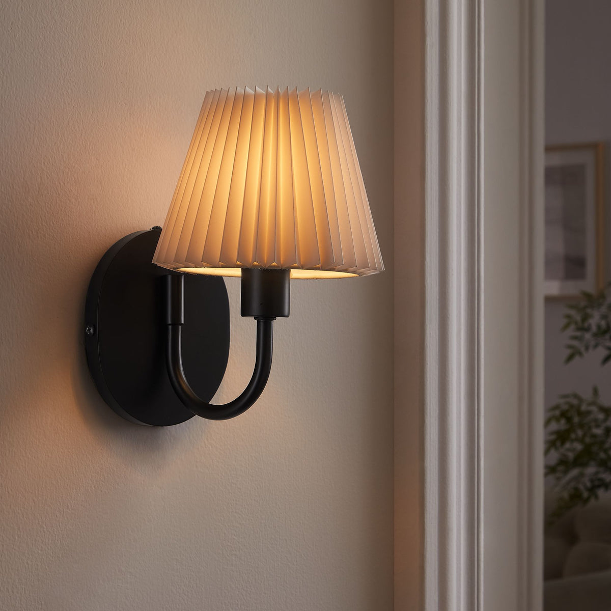 Wave Wall Sconce - Black