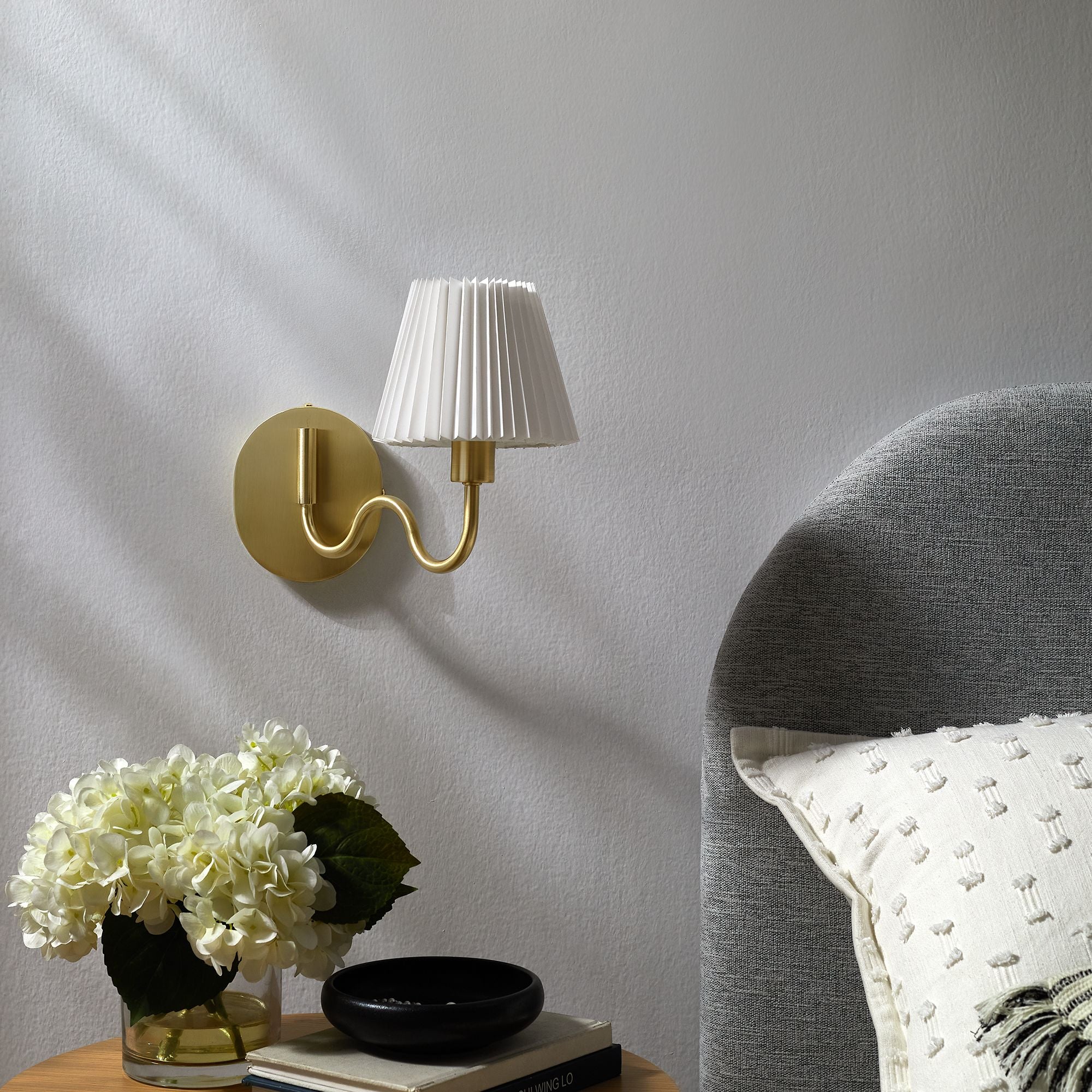Wave Squiggle Arm Wall Sconce - Brass