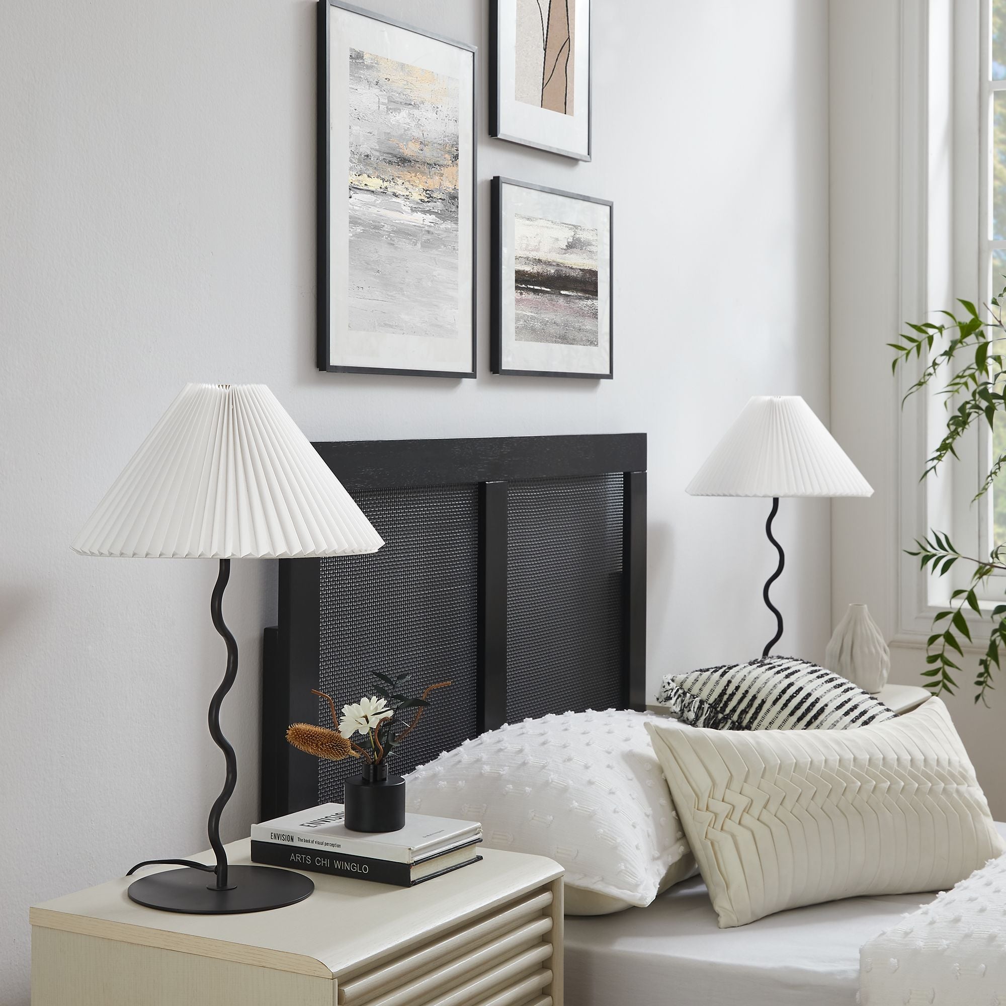 Wave Squiggle Table Lamp - Black