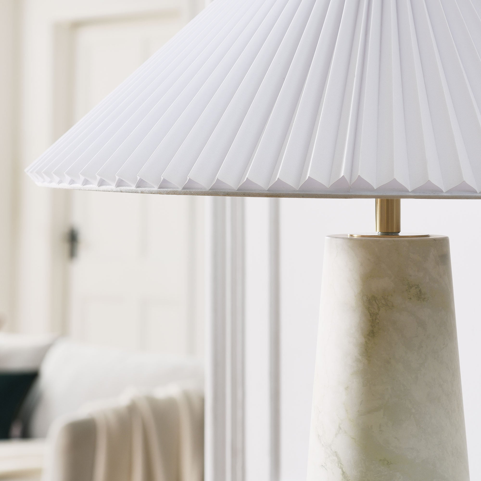 Nera Marble Table Lamp - White