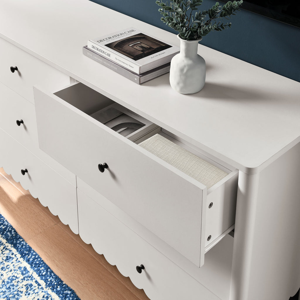 Emmeline Scalloped 6-Drawer Dresser - White