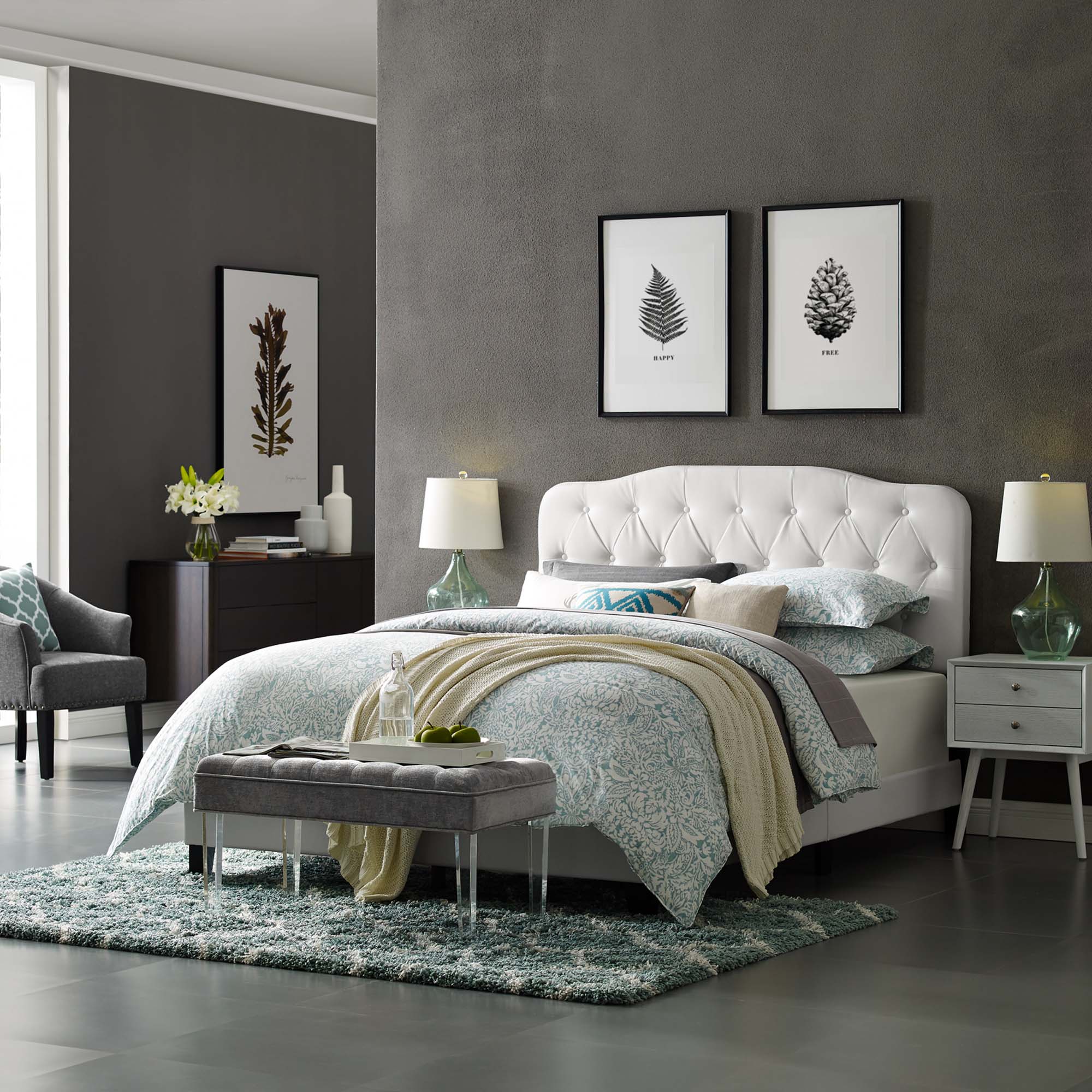 Amelia Faux Leather Full Bed - White