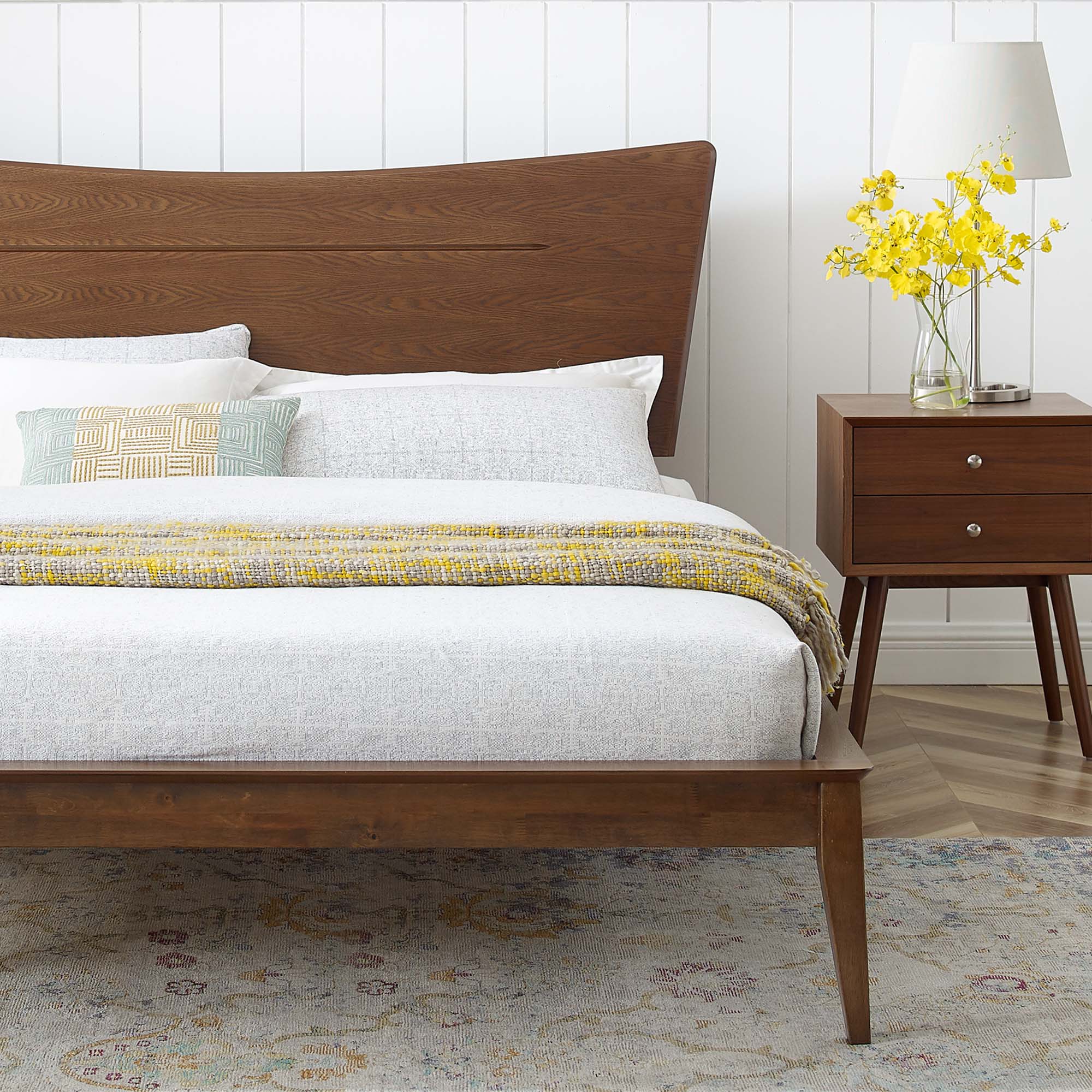 Astra Wood Queen Platform Bed - Walnut