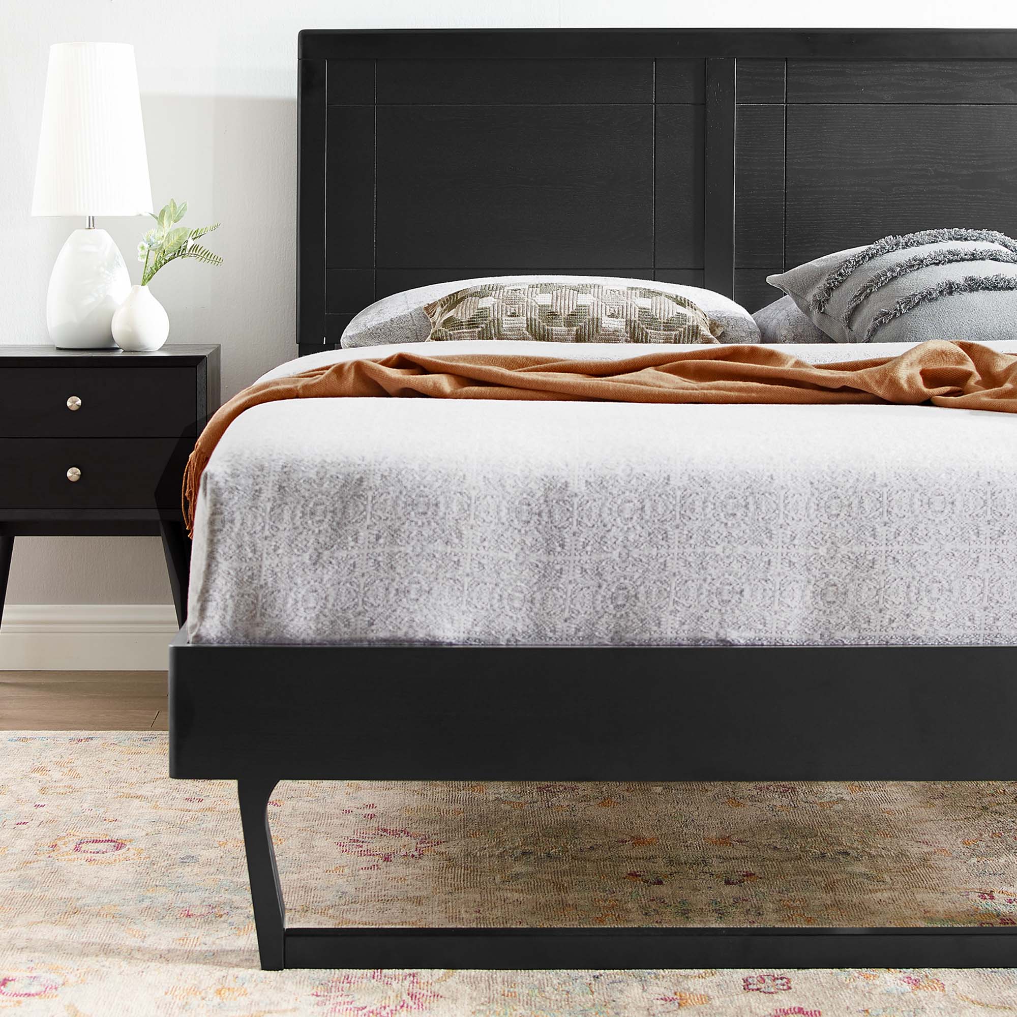 Marlee Wood Full Platform Bed With Angular Frame - Black