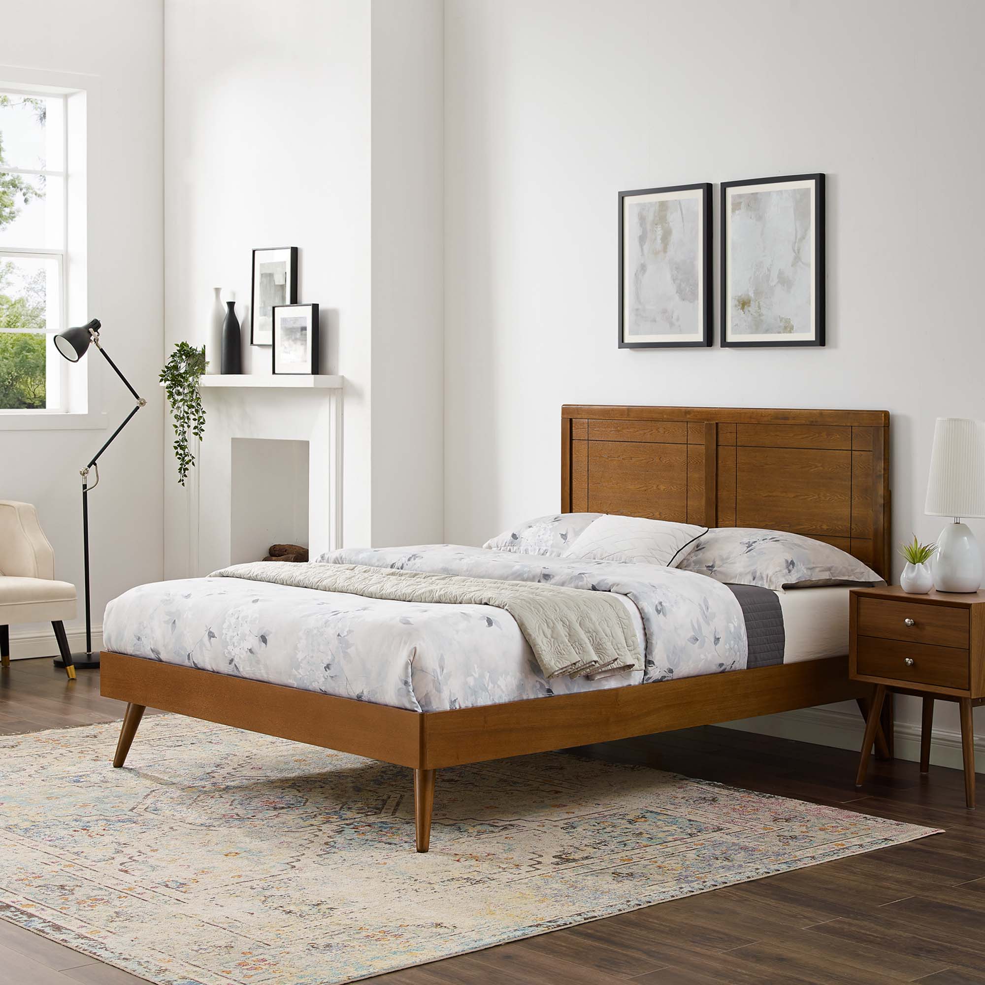 Marlee Wood King Platform Bed With Splayed Legs - Walnut