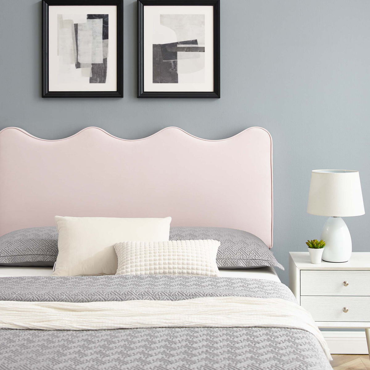 Current Performance Velvet Full Platform Bed - Pink (MOD-6732-PNK)