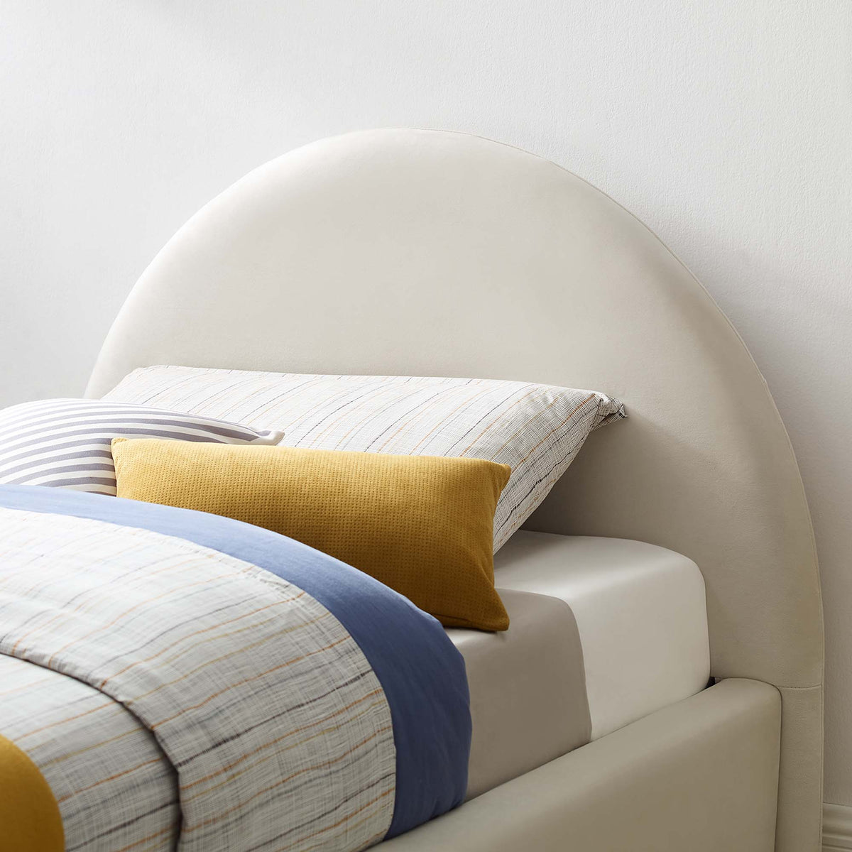 Resort Performance Velvet Arched Round Twin Platform Bed - Alabaster
