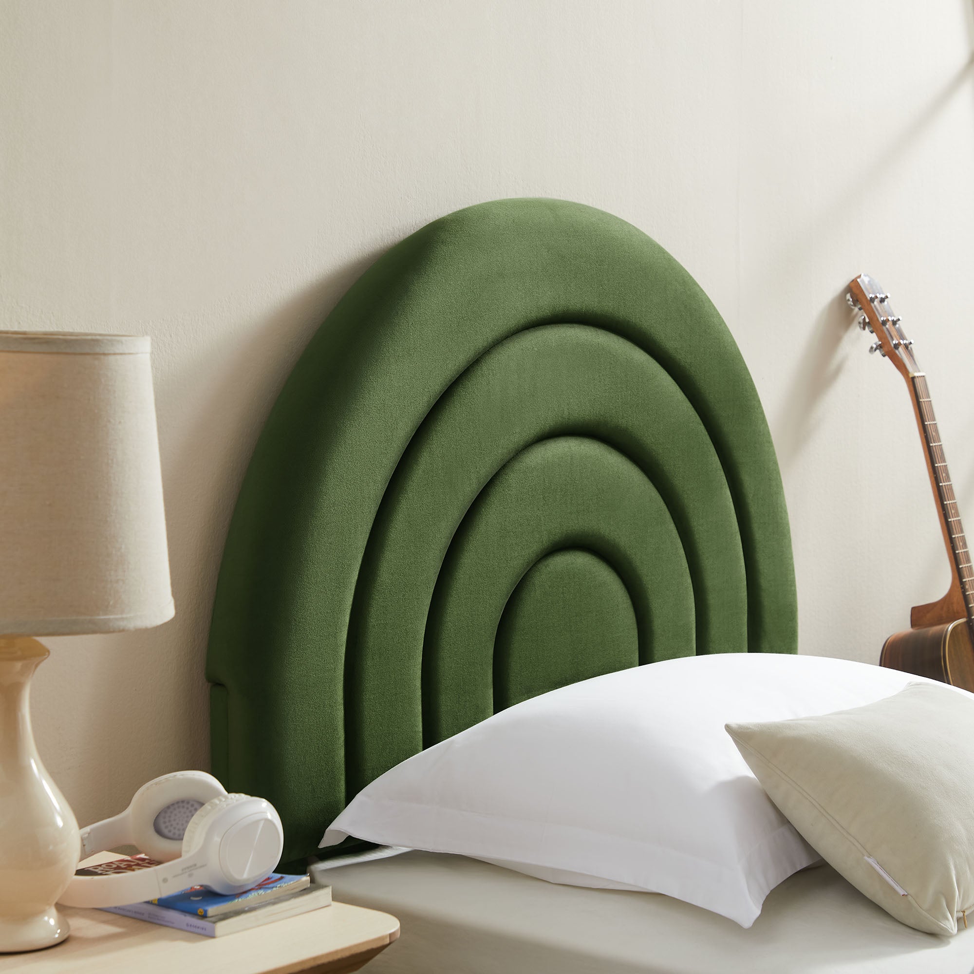 Solana Arched Performance Velvet Twin Platform Bed - Moss Green