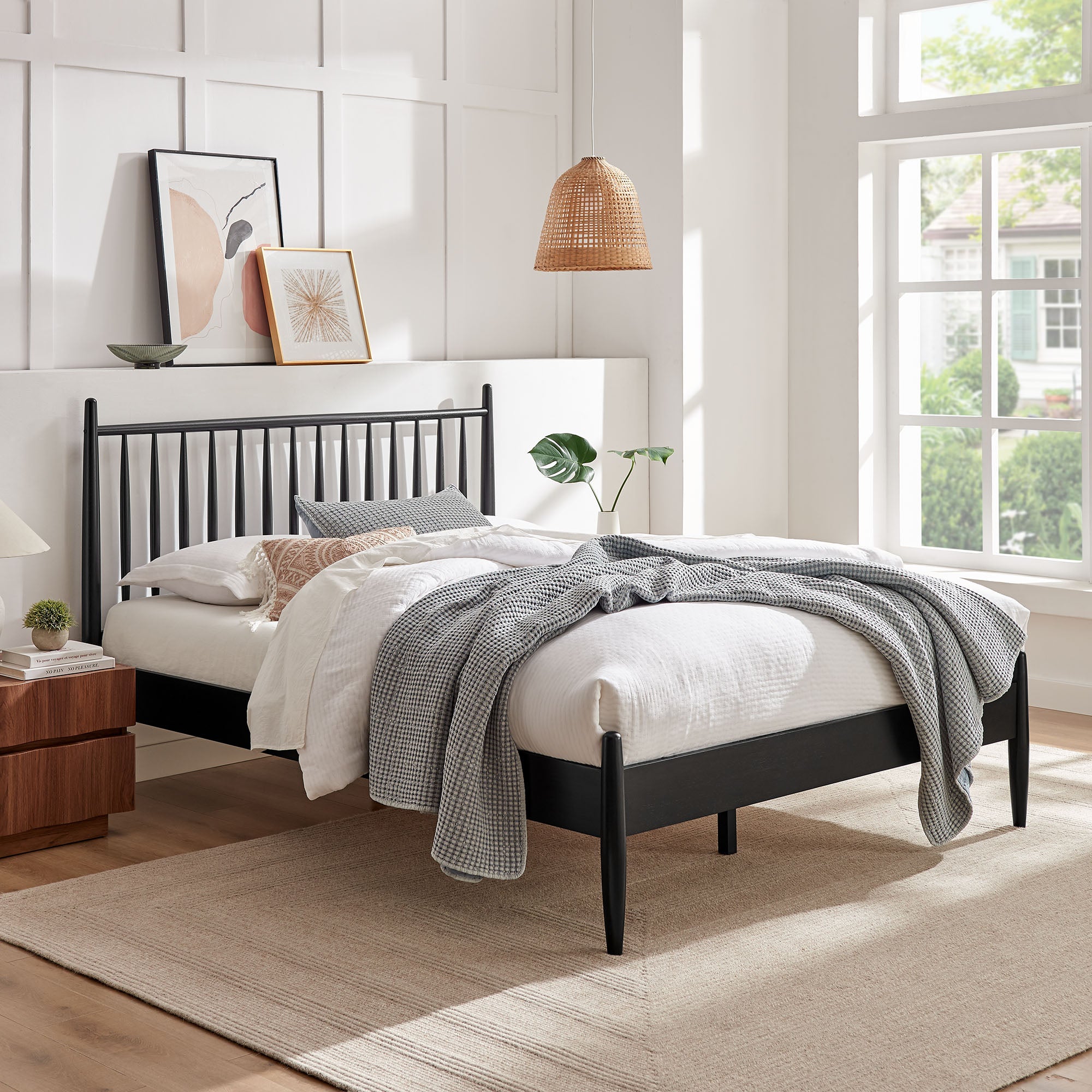 Zane King Size Spindle Bed - Black