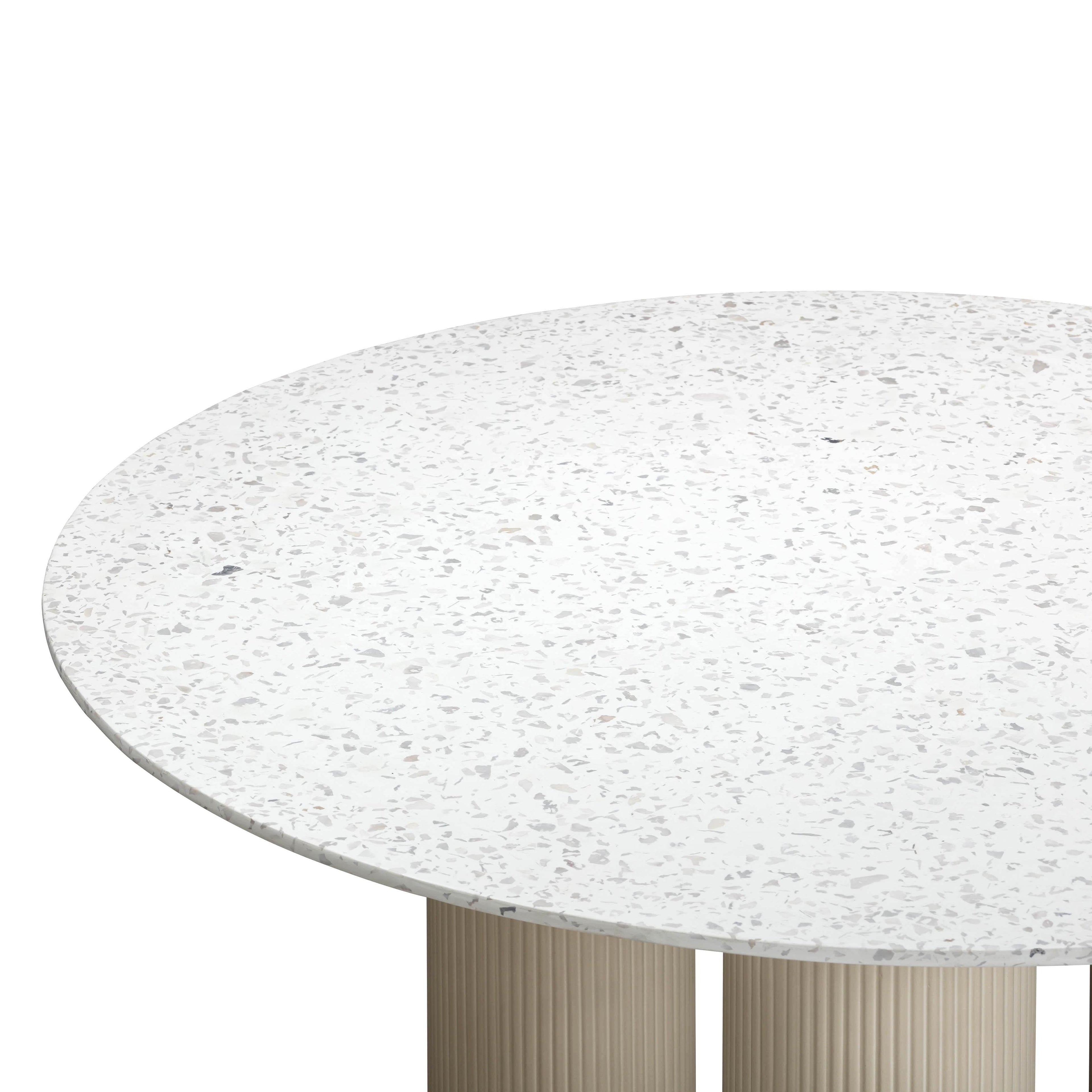 Parcino 47" Faux Terrazzo Concrete Indoor/Outdoor Round Dining Table