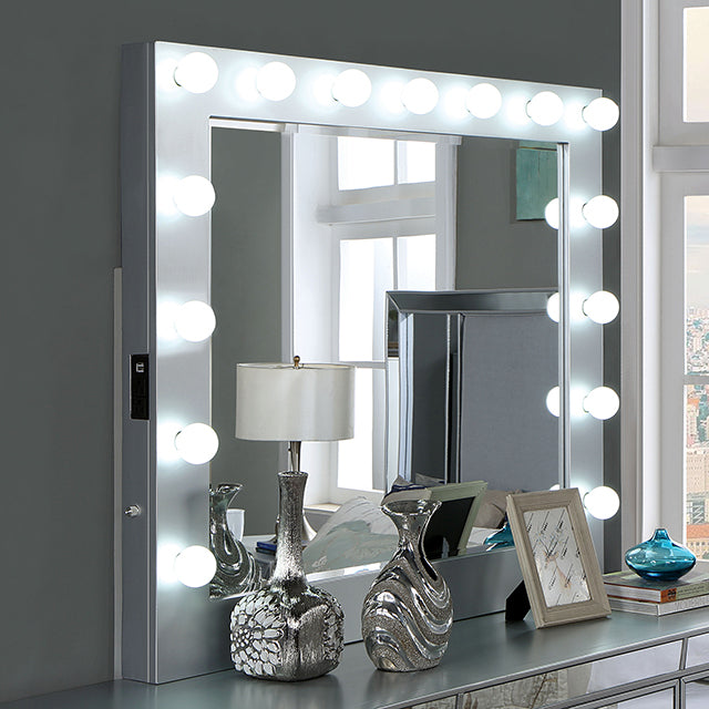 Belladonna Mirror
