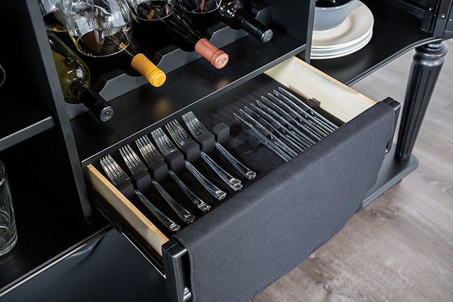 Hannoria Dining Table