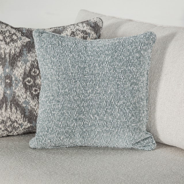 Queensbury Loveseat