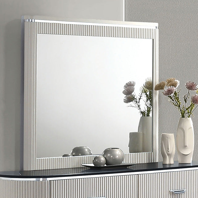 Aldgate Mirror