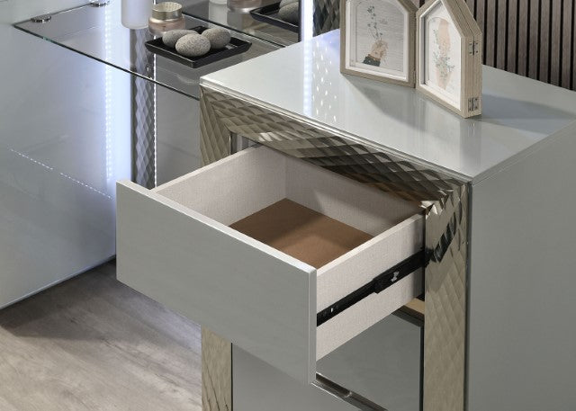 Ventnor Vanity w/ Stool