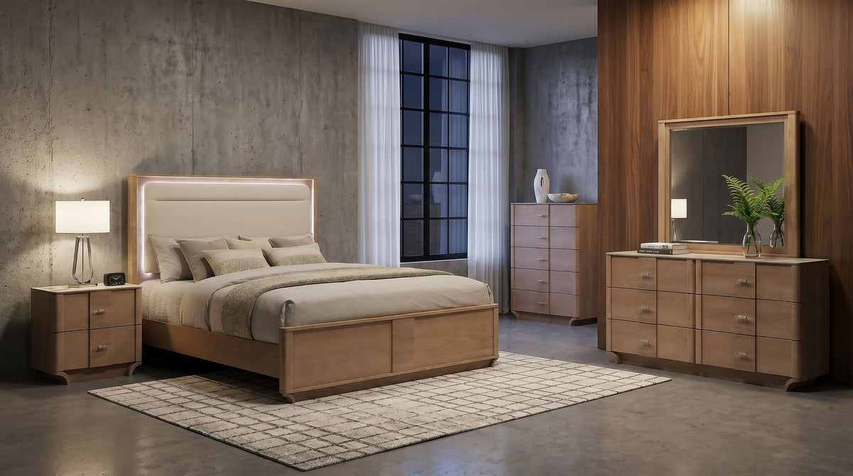 Leanne 5-piece Eastern King Bedroom Set Light Oak