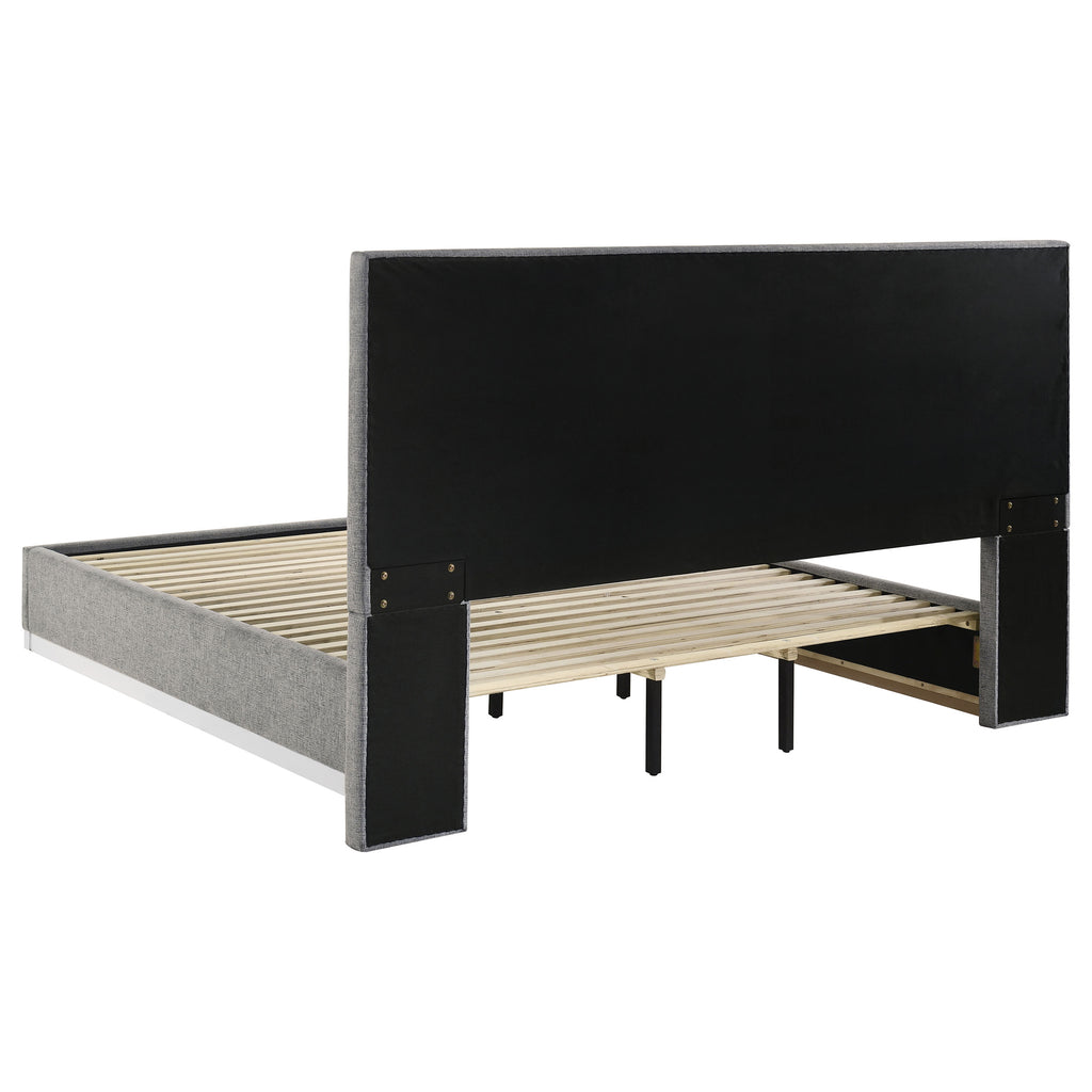 Viana 4-Piece Eastern King Platform Bedroom Set Grey and White High Gloss