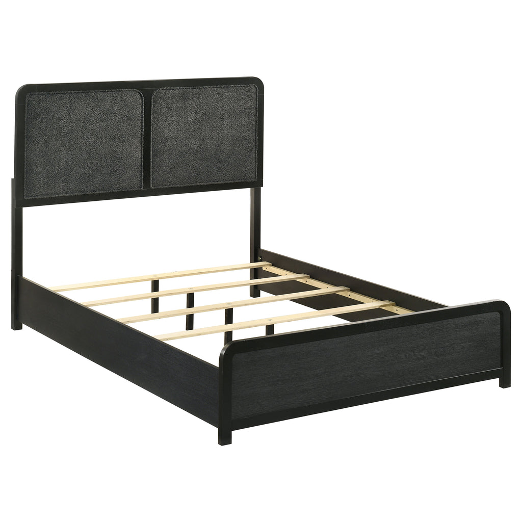 Cavelle 5-piece Full Bedroom Set Black