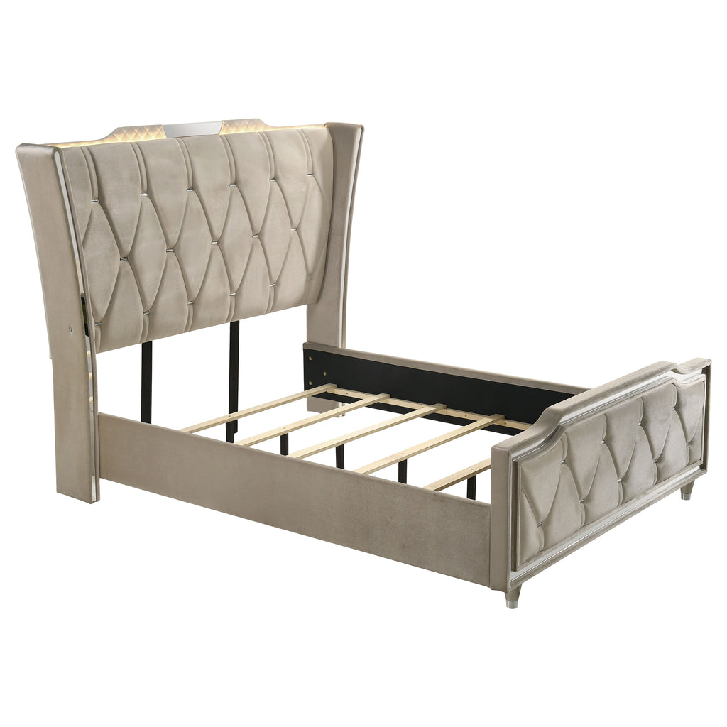 Lorient 5-piece Queen Bedroom Set Ivory and Camel