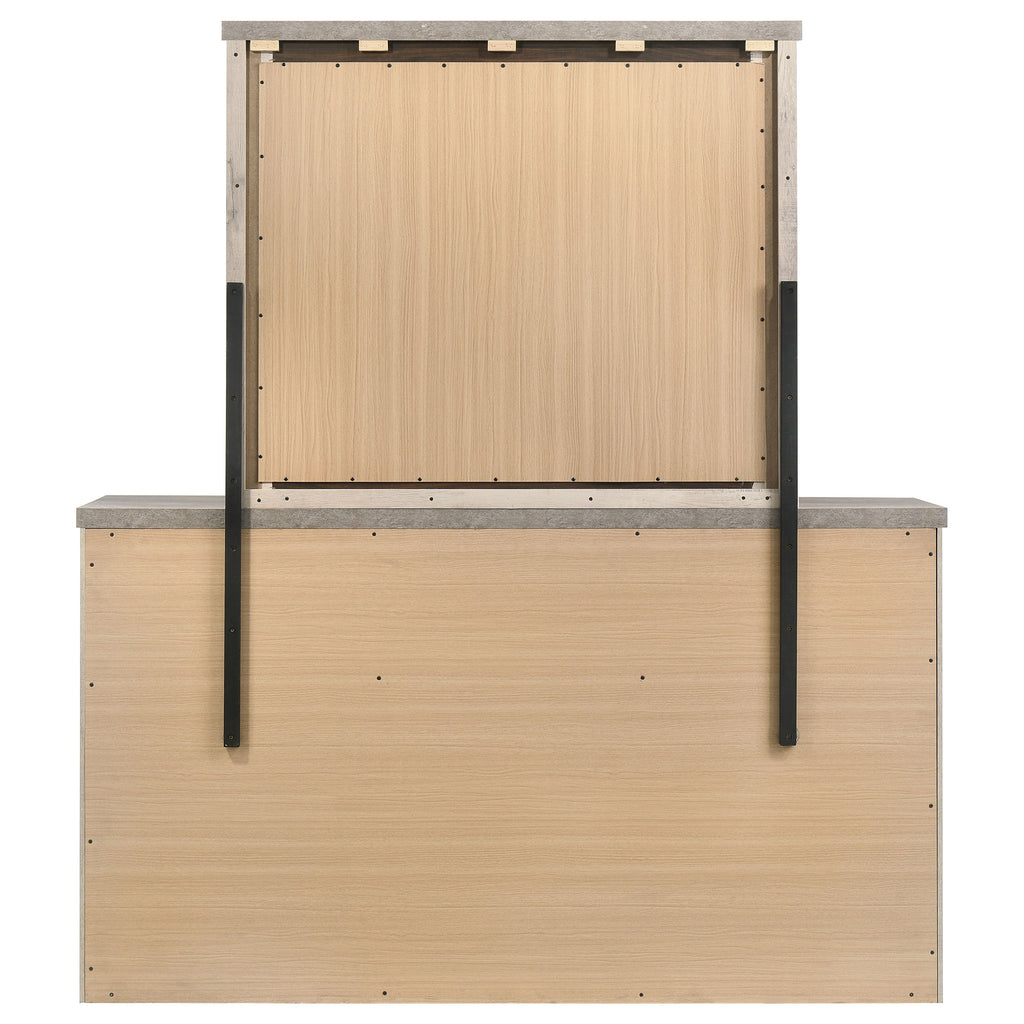 Dresser With Mirror