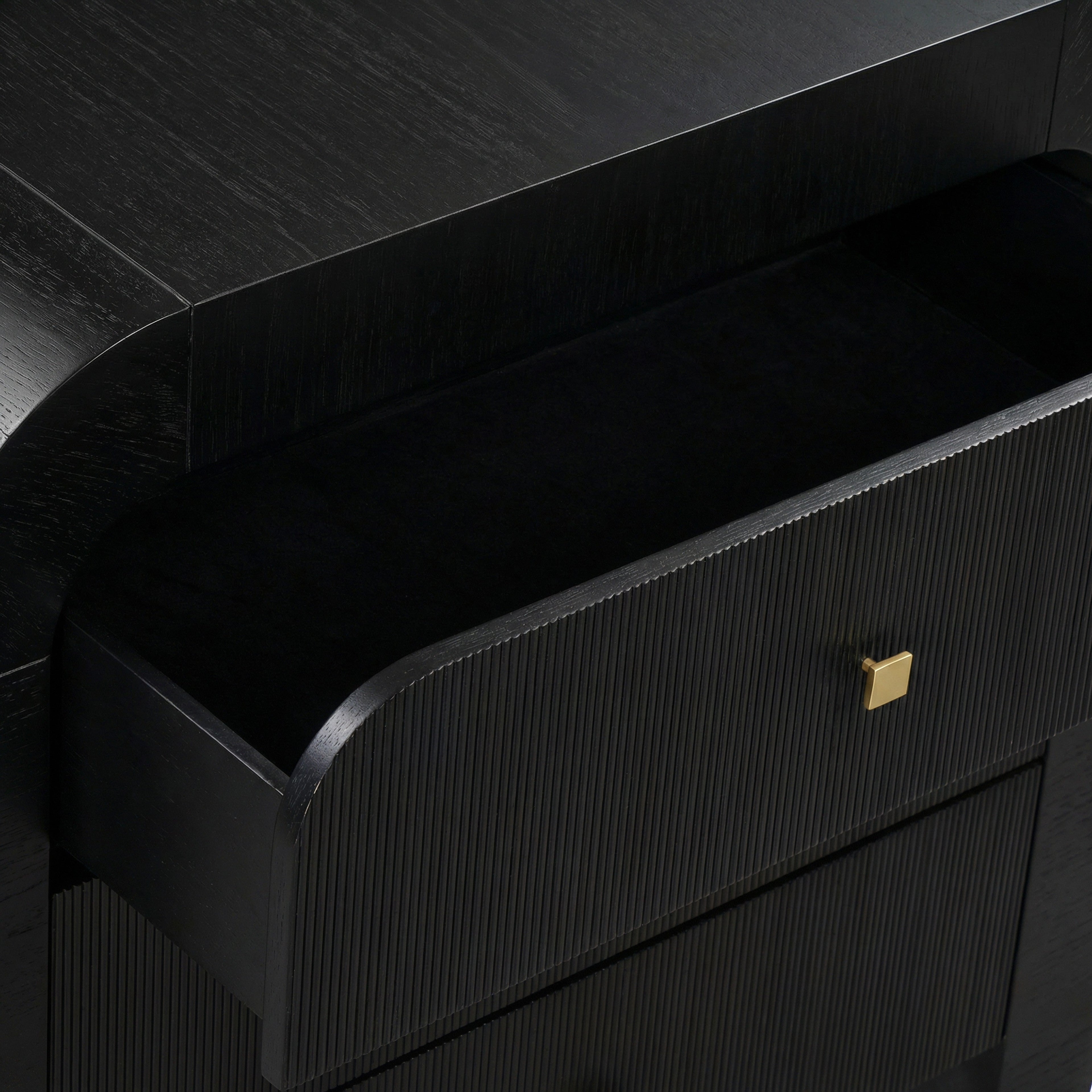 Hump 38" Arched 3-Drawer Bedside Chest