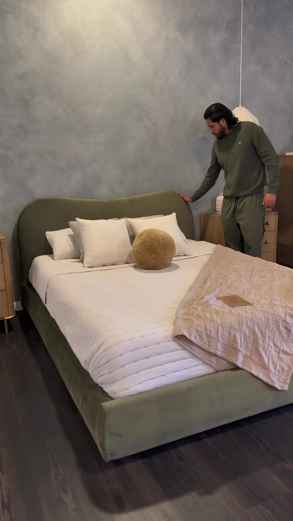 Bay Vintage Storage Bed