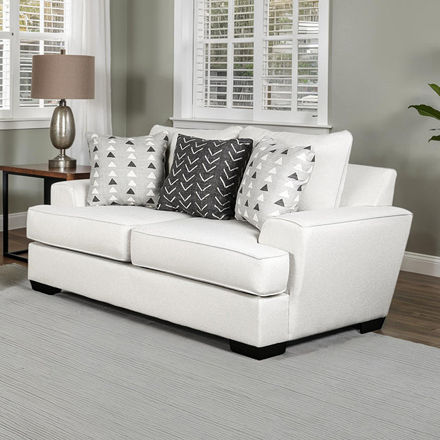 Hyde Park Loveseat with Pillows